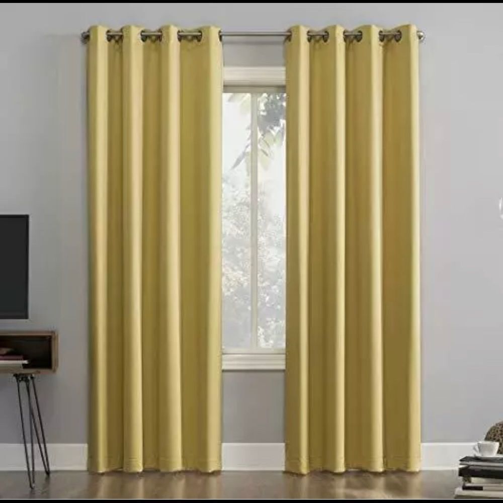 Sun Zero Oslo Theater Grade Extreme 100% Blackout Grommet Curtain 1 Panel